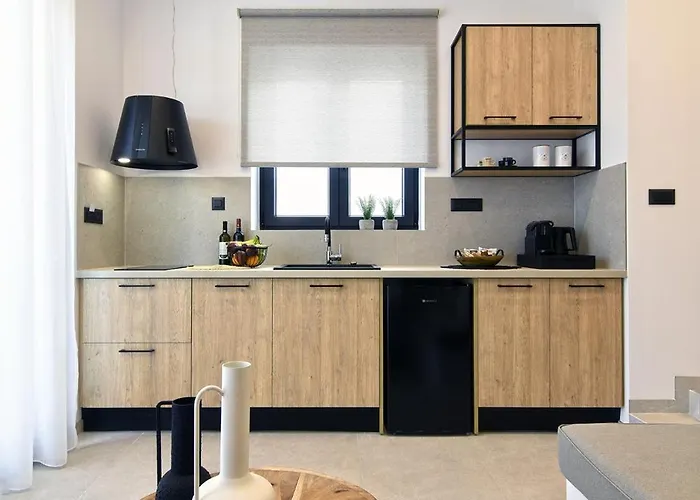 Gemilos Harmony Adamantas (Milos)